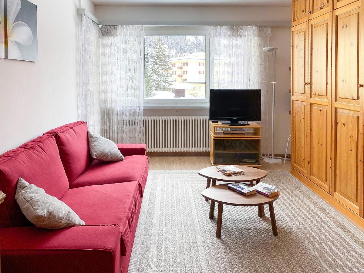 Zentrale Wohnung In St. Moritz Mit Grossem Balkon Luaran gambar